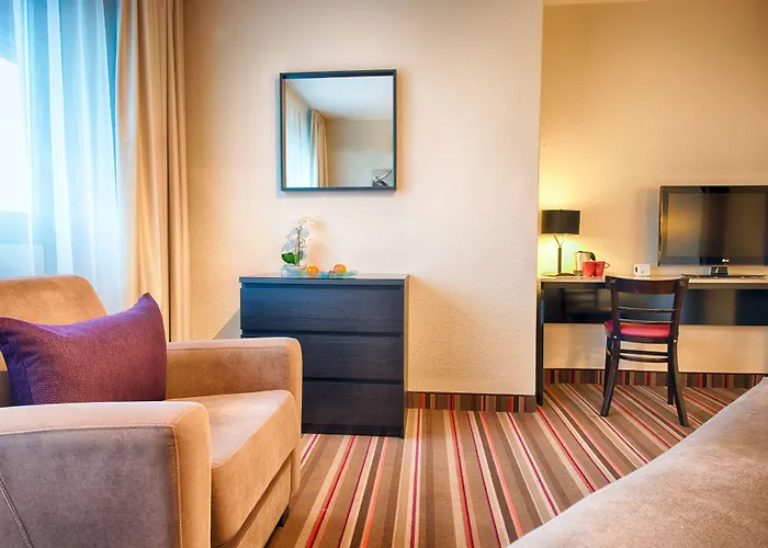 Hotel Leonardo Airport