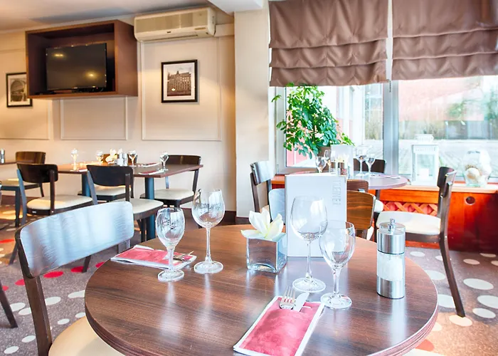 Leonardo Airport Hotel 3*