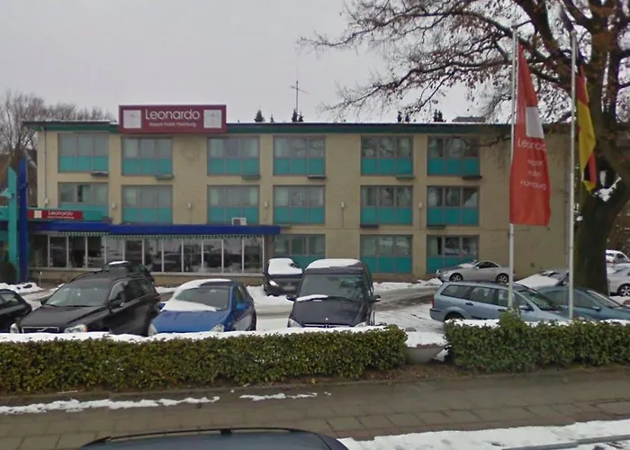 Hotel Leonardo Airport 3*