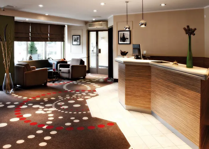 Hotel Leonardo Airport 3*